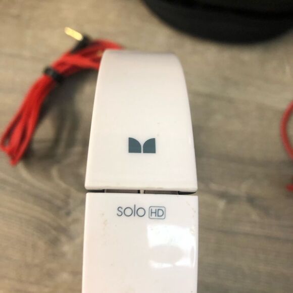 Beats By Dr Dre Solo HD Monster Wired On-Ear Headphone 3.5mm With Case Tested - Picture 4 of 11